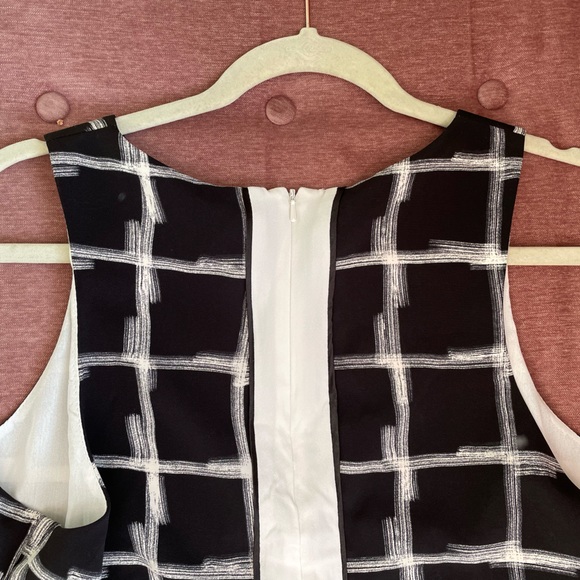 Topshop Window Pane Sleeveless Blouse - Picture 3 of 5